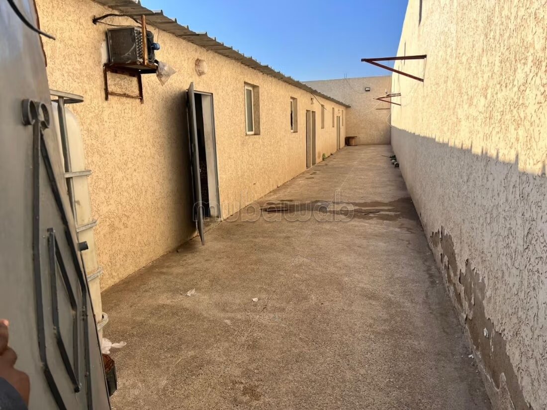 مكتب ١٨٠٠ متر مربع للإيجار في حاد سؤالم — Photo 9