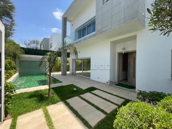 Villa 700 sqm for rent in Rabat – Souissi — Photo 15