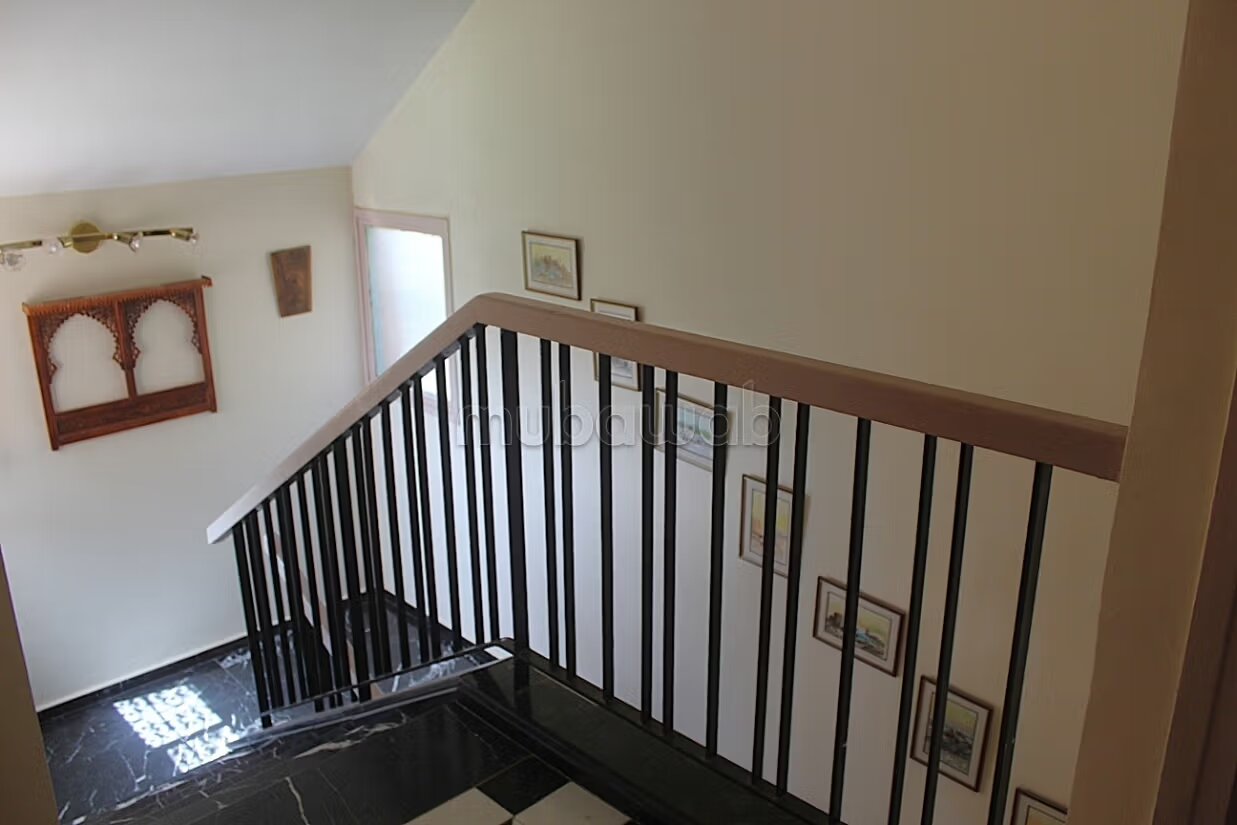 Empty Villa 800 m² for Rent in Marrakech — Photo 16