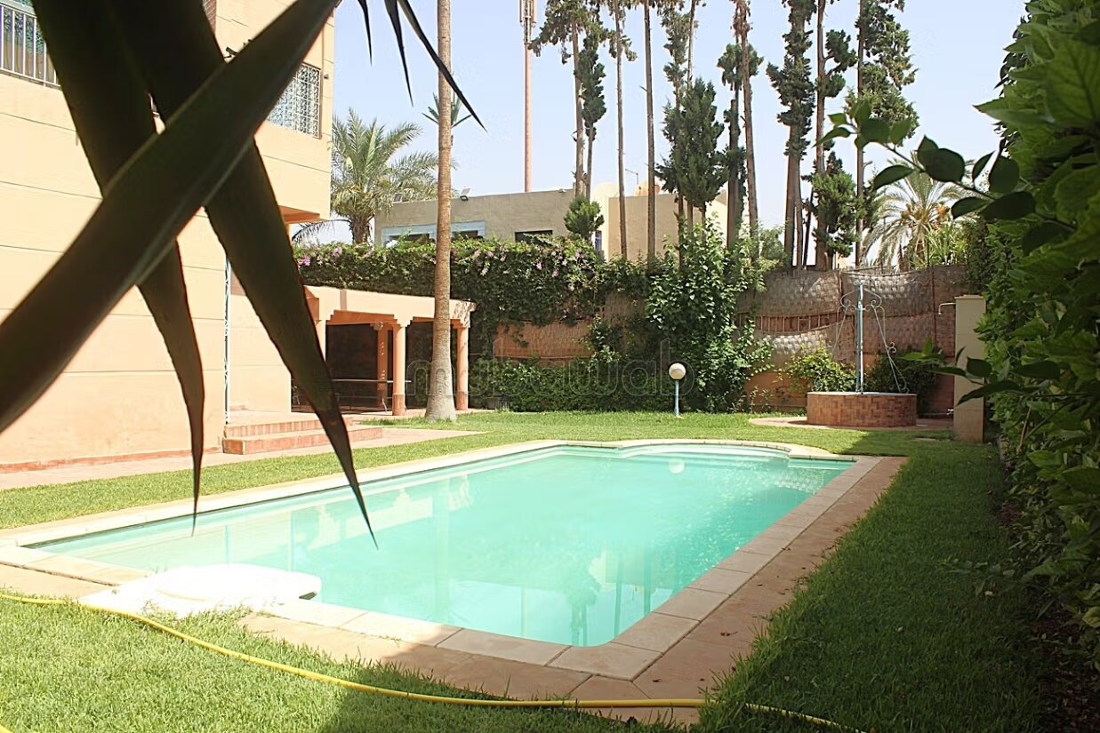 Empty Villa 800 m² for Rent in Marrakech — Photo 20