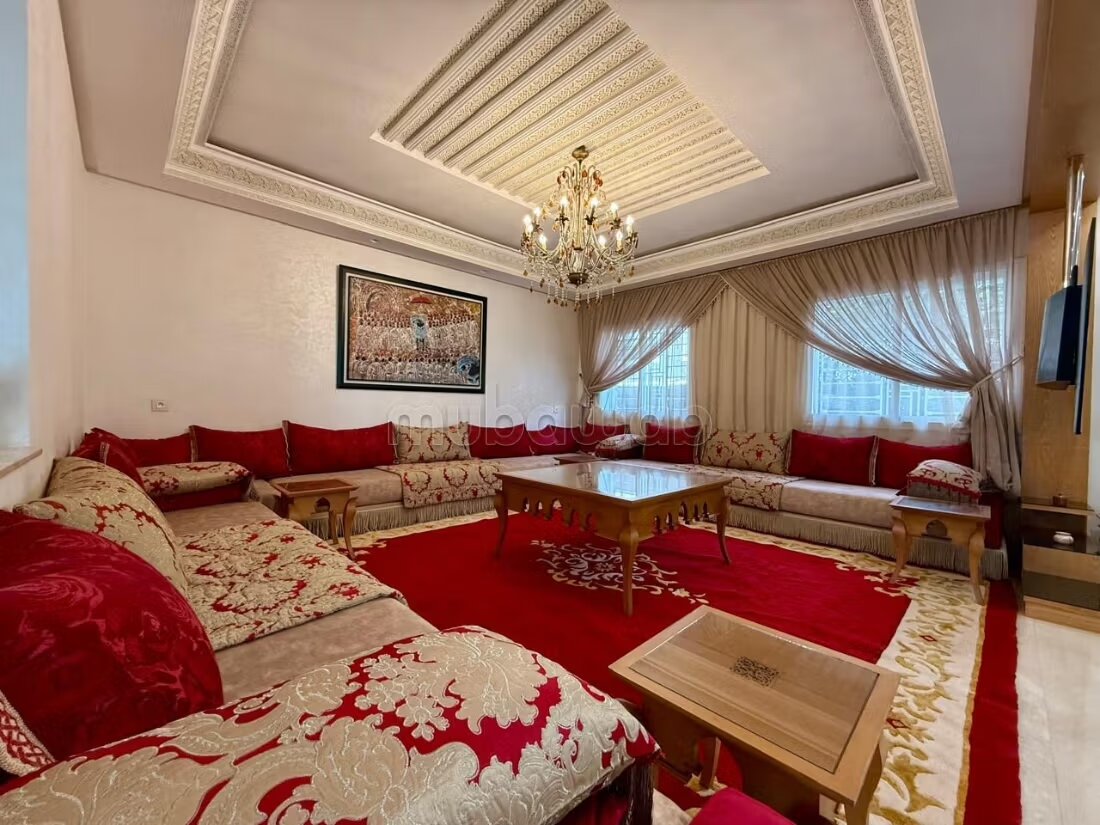 Villa 420 m² for rent in Rabat – Riyad district à Rabat