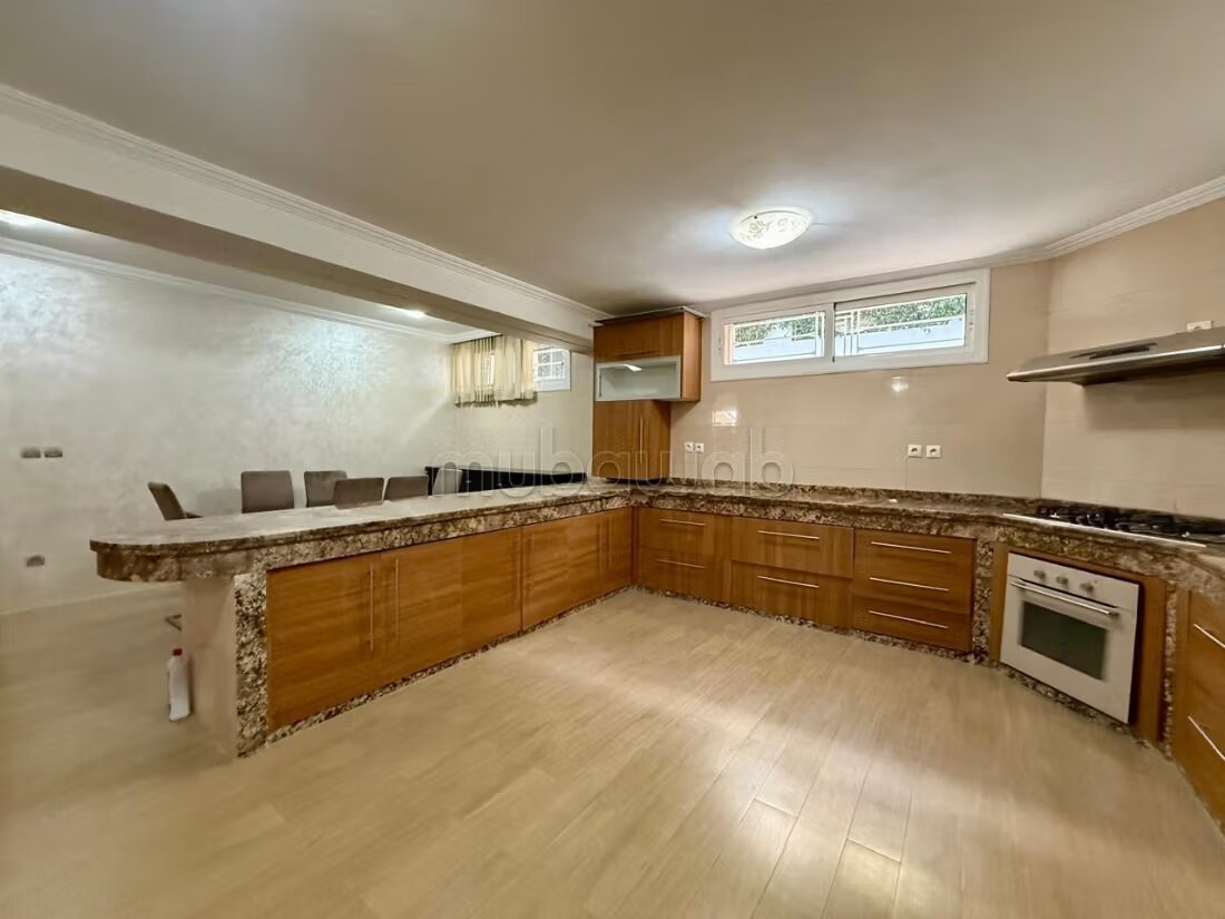 Villa 420 m² for rent in Rabat – Riyad district — Photo 12