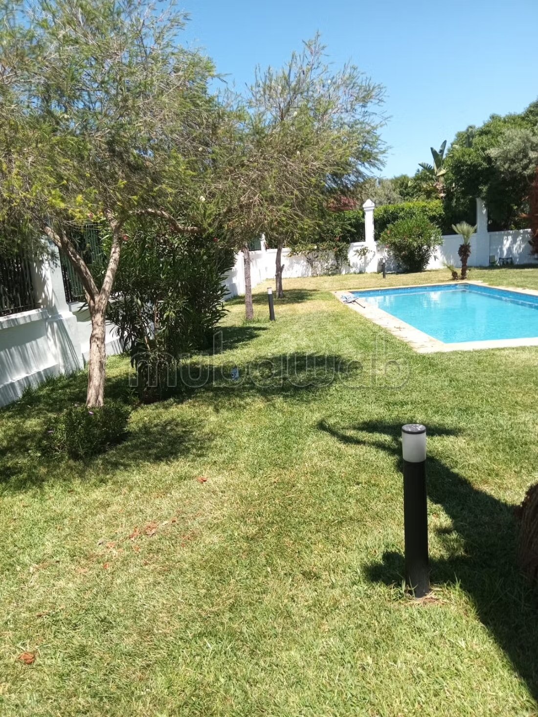 Villa 1000 m² à louer à الدار البيضاء (Dar Bouazza) — Photo 3
