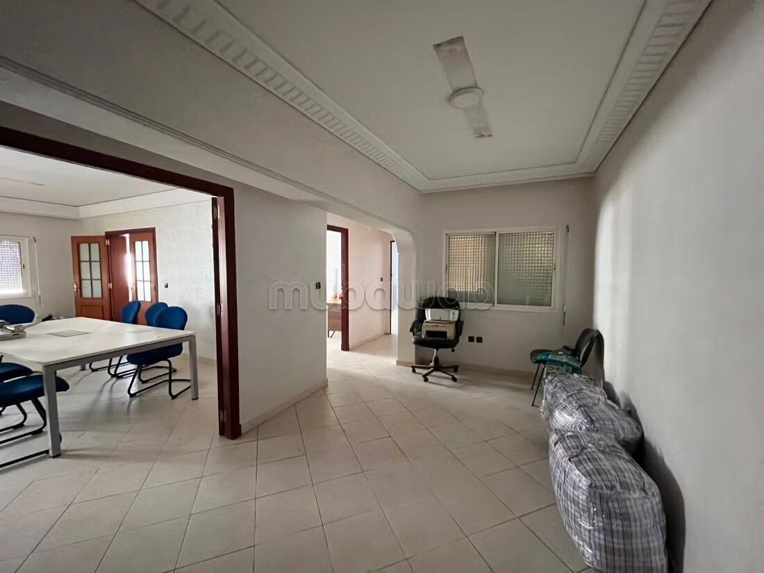Bureau 96 m² à vendre à Tanger à Tanger