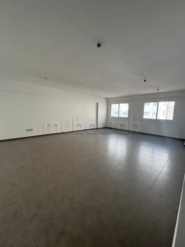 Bureau 91 m² à louer à Tanger — Photo 4