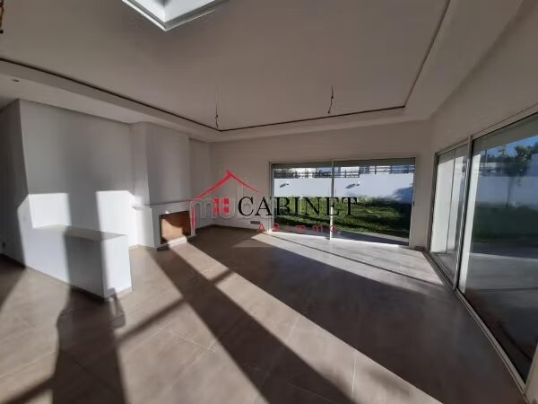 Villa 800 sqm for rent in Souissi, Rabat — Photo 30