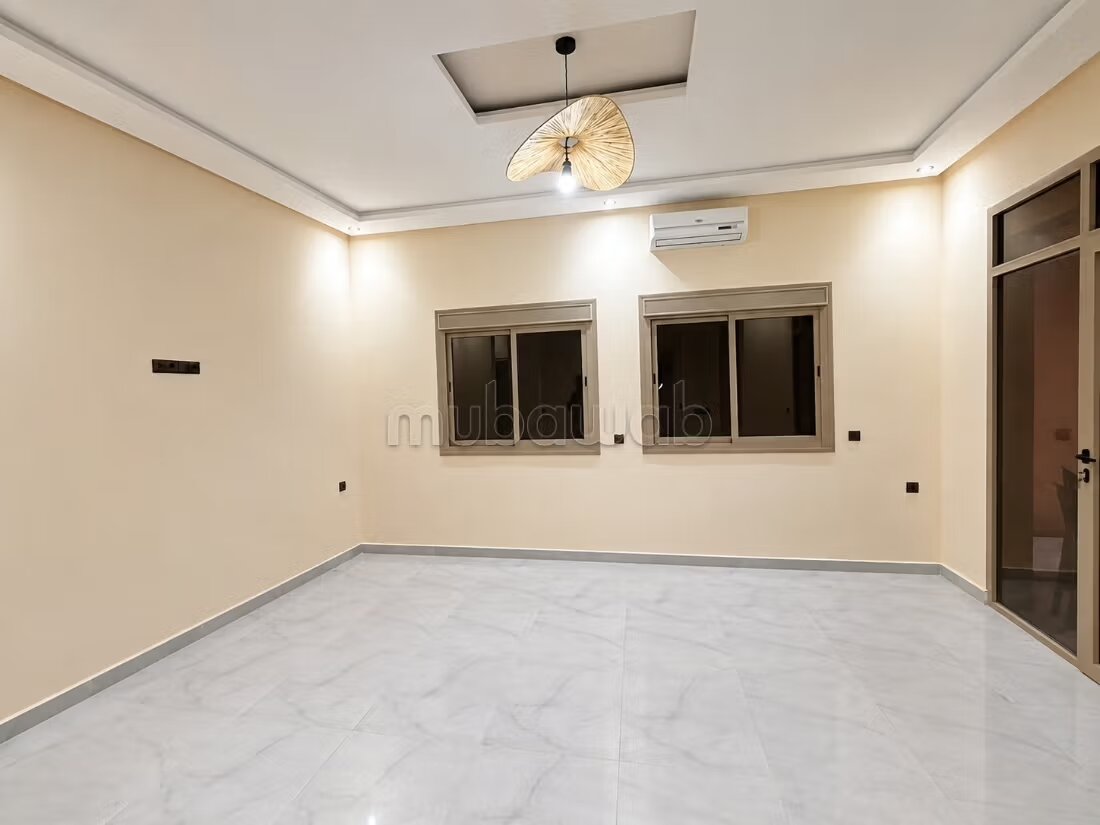 Villa 100 m² à louer à Marrakech — Photo 12