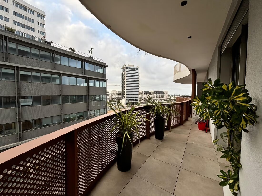 Furnished 1-Bedroom Apartment for Rent in Casablanca — Photo 9