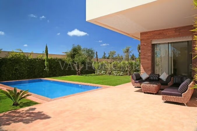 Villa 500 m² à louer à Casablanca — Photo 17