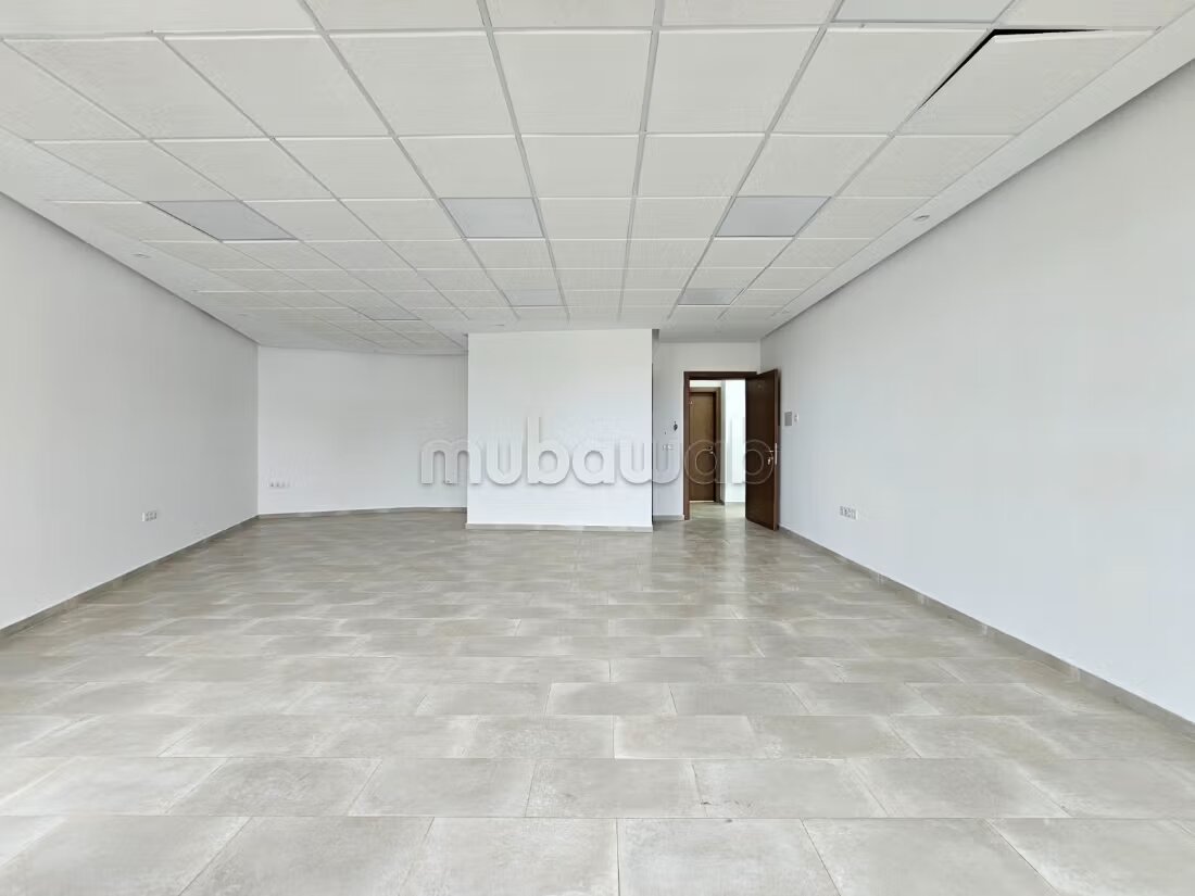 Office 54 m² for rent in Rabat — Photo 2
