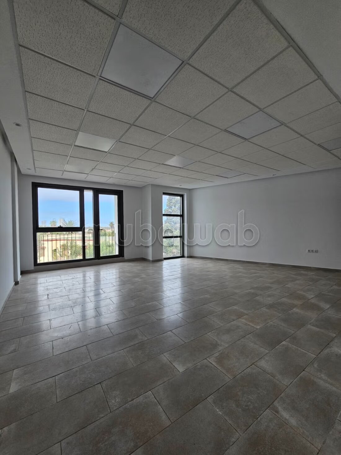 Office 54 m² for rent in Rabat — Photo 3