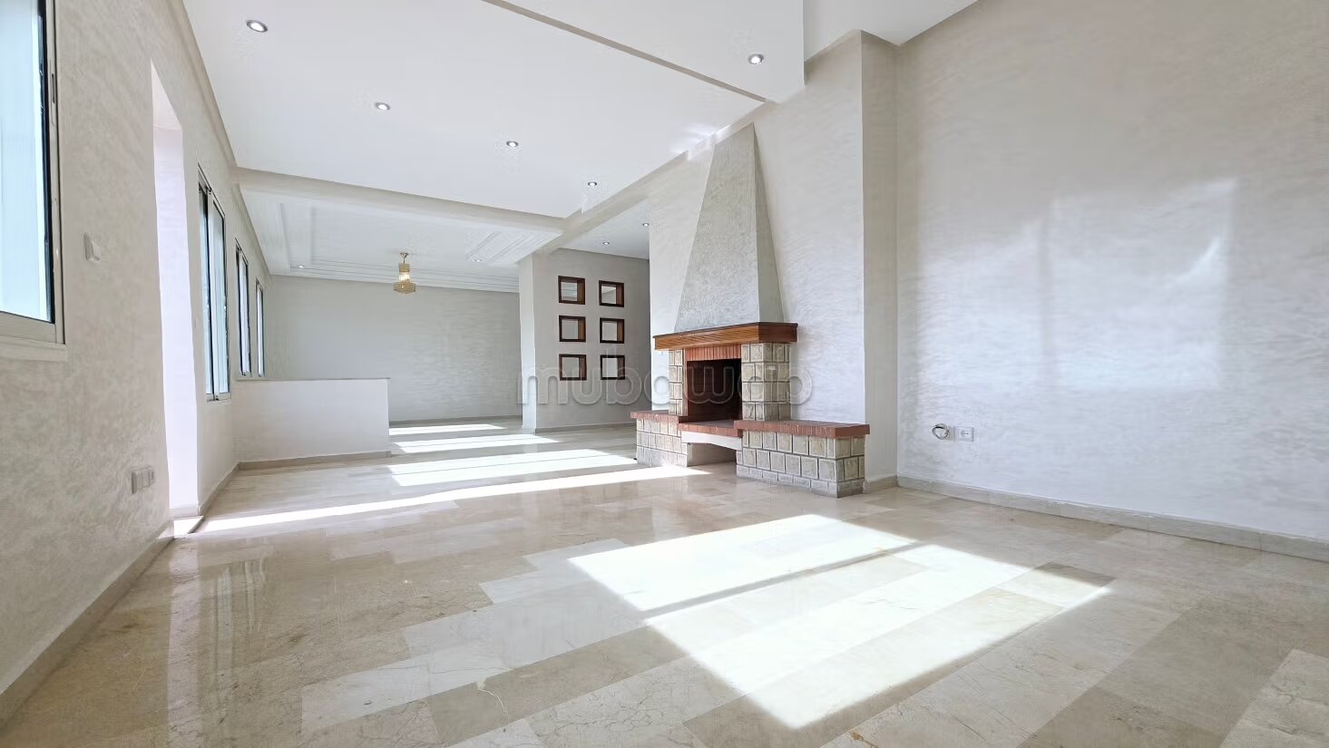 Appartement 180 m² à louer à الدار البيضاء — Photo 4