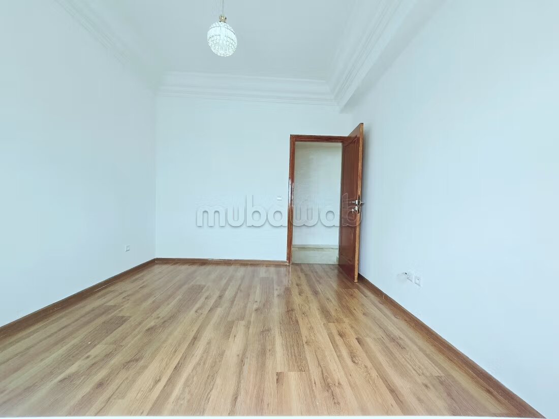 Appartement 180 m² à louer à الدار البيضاء — Photo 16