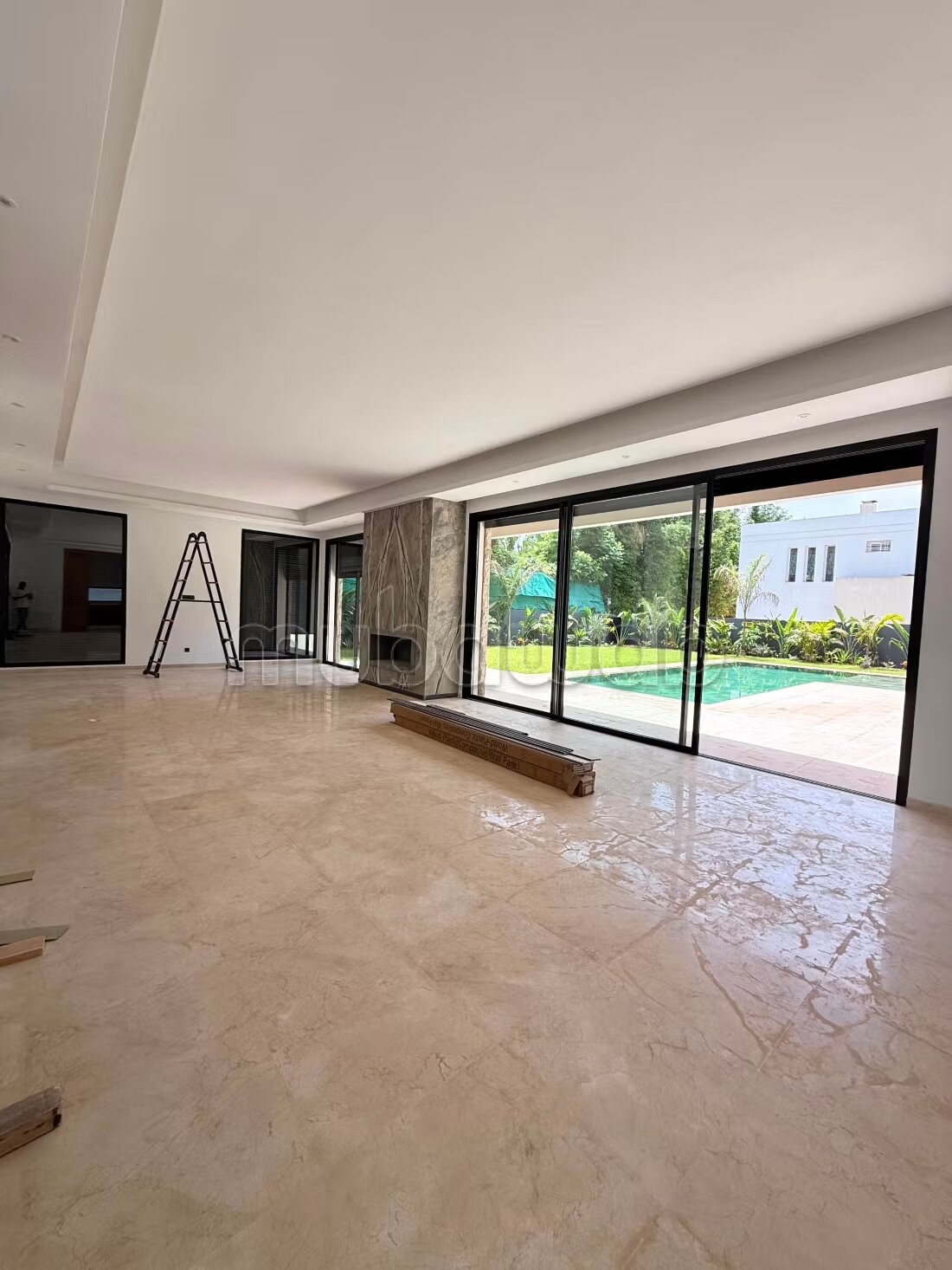 Villa 900 m² à louer à Rabat – Souissi — Photo 4
