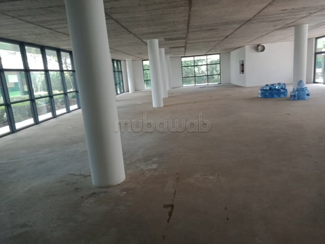 Office 1000 m² for rent in Souissi, Rabat — Photo 6