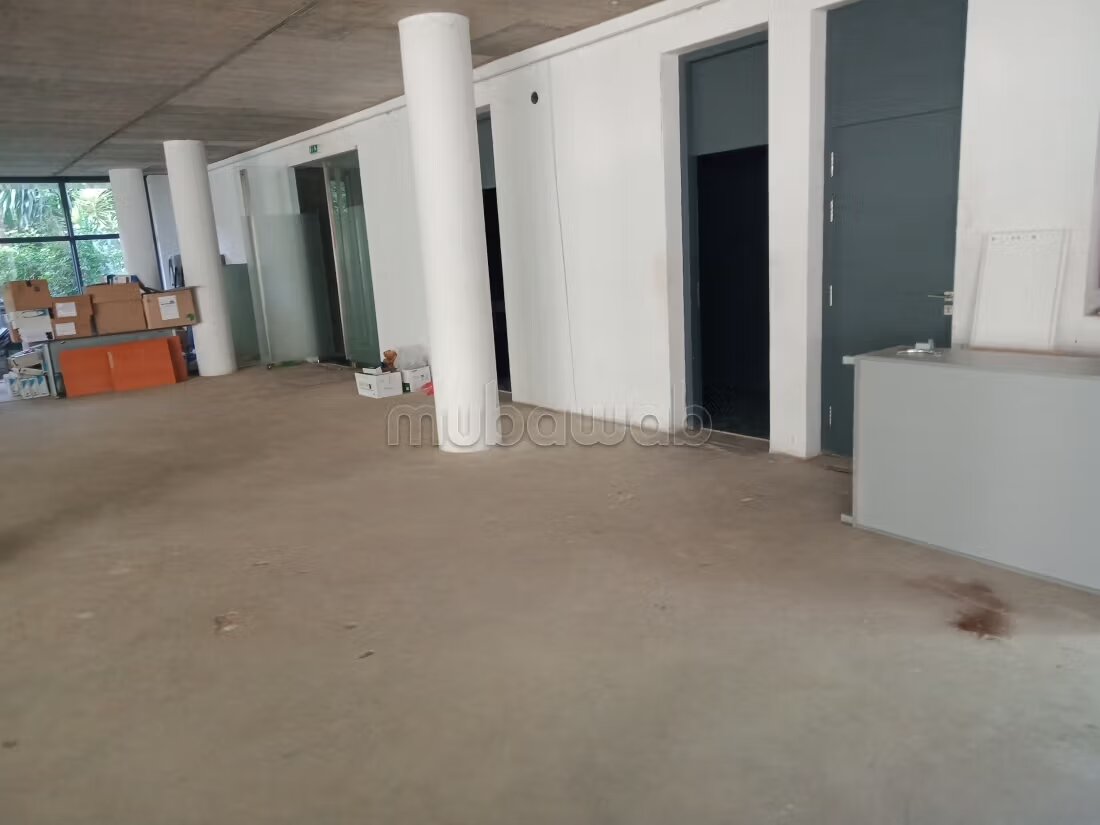 Office 1000 m² for rent in Souissi, Rabat — Photo 8