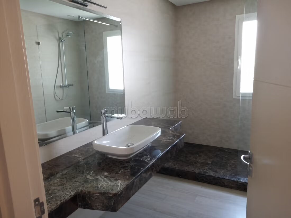 Office 1000 m² for rent in Souissi, Rabat — Photo 11