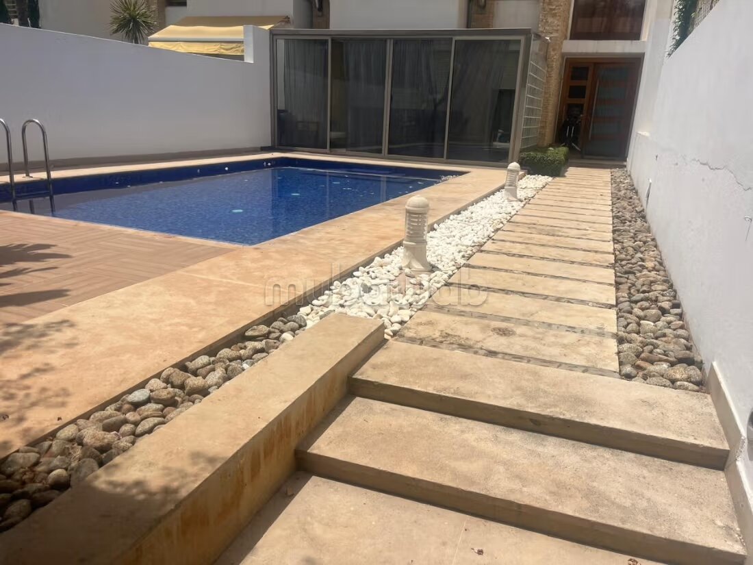Villa haut standing 250 m² à louer à Casablanca à Casablanca