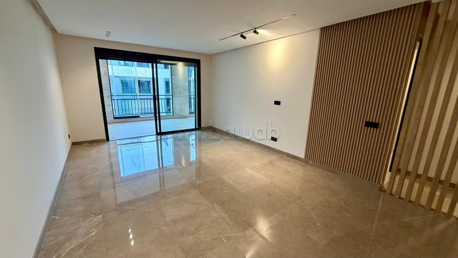 200 m² Apartment for Rent in Souissi, Rabat — Photo 3