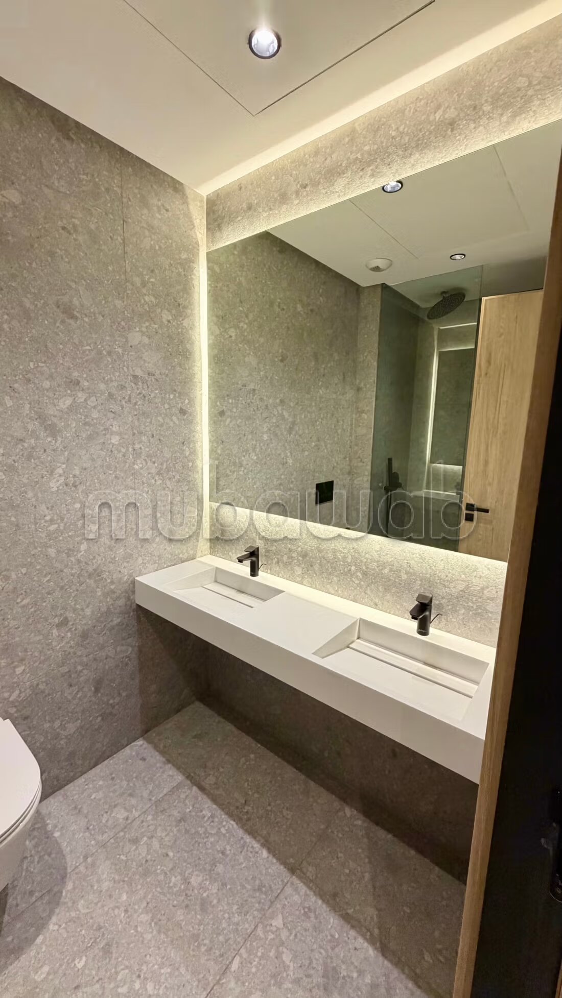 200 m² Apartment for Rent in Souissi, Rabat — Photo 6