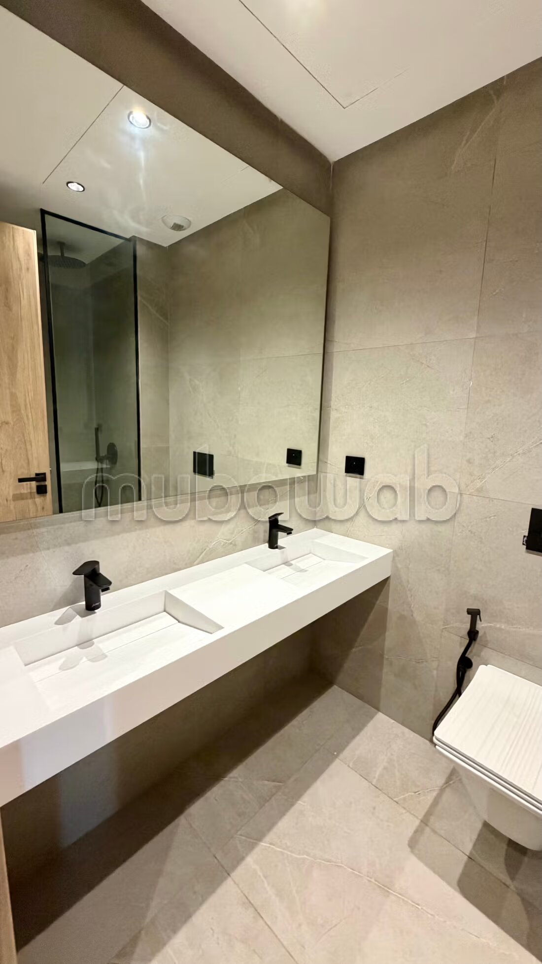 200 m² Apartment for Rent in Souissi, Rabat — Photo 23