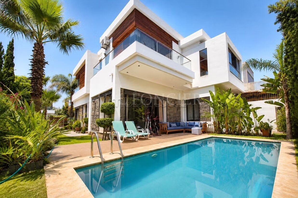 Villa 570 m² for sale in Casablanca - Bouskoura — Photo 2