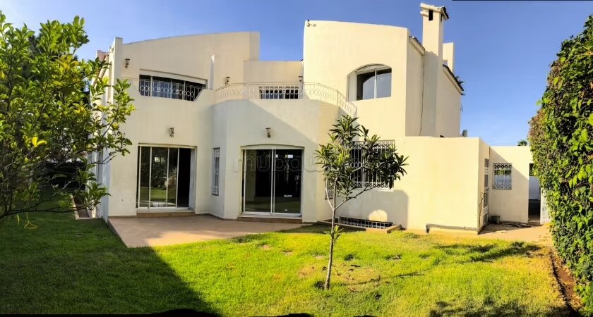 Villa 300 m² à louer à Rabat — Photo 22