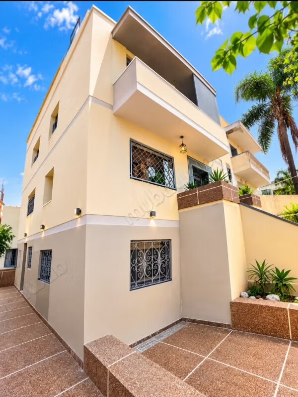 Villa with 4 Bedrooms for Sale in Casablanca — Photo 12