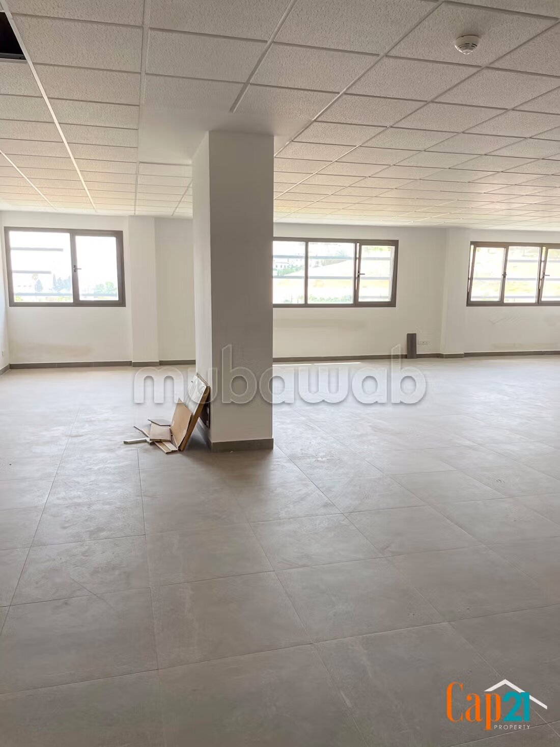 مكتب 134 م² للإيجار في طنجة — Photo 7