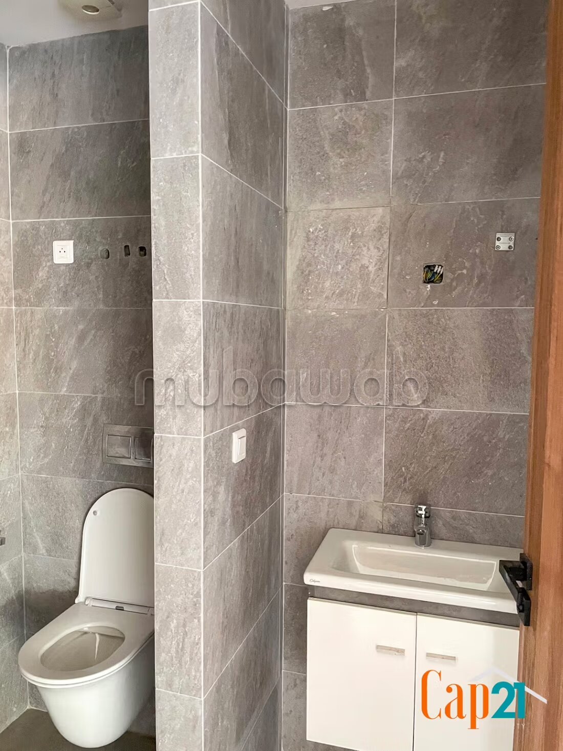 مكتب 134 م² للإيجار في طنجة — Photo 8