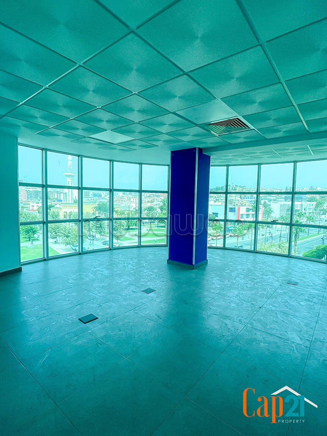 Bureau 105 m² à louer à Tanger — Photo 4