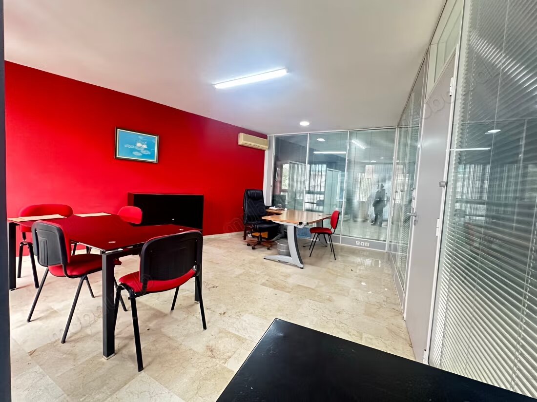 Office 90 m² for Rent in Benjdia, Casablanca — Photo 3