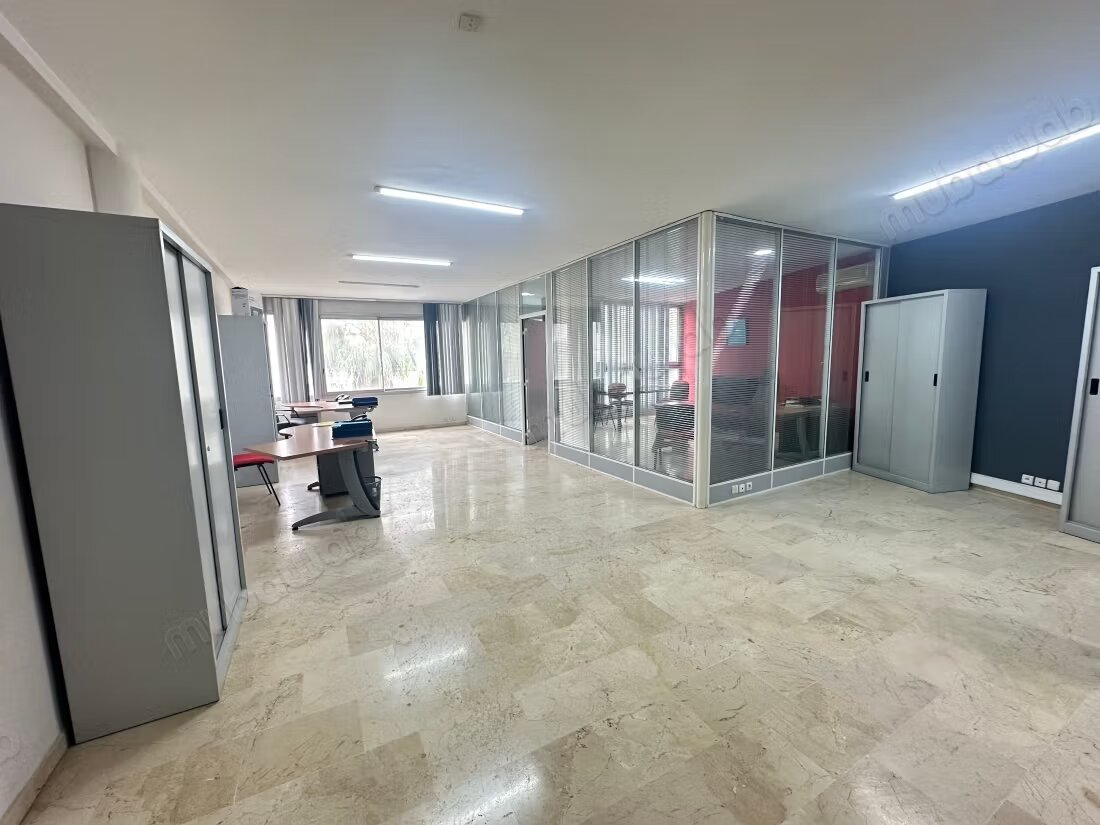 Office 90 m² for Rent in Benjdia, Casablanca — Photo 7