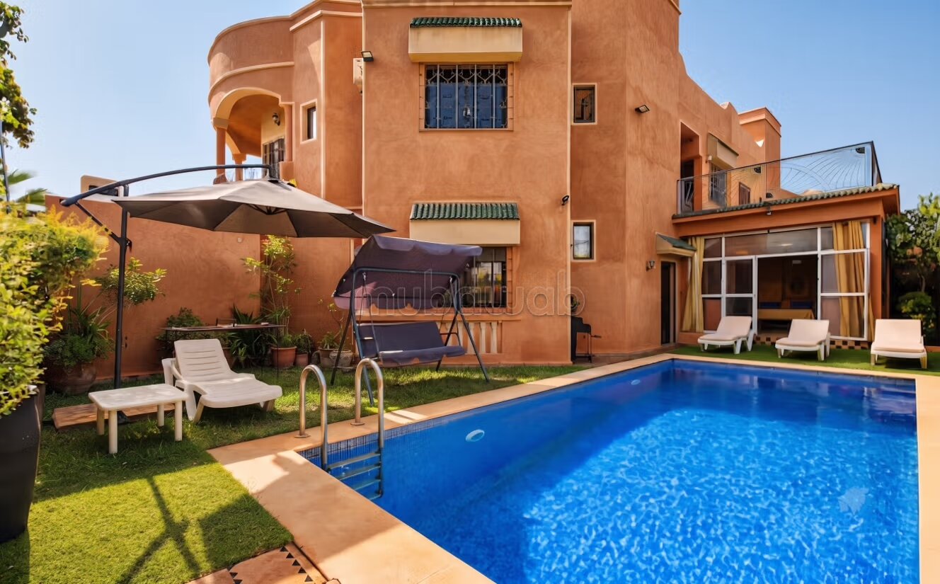 Villa 400 m² for rent in Marrakech à Marrakech