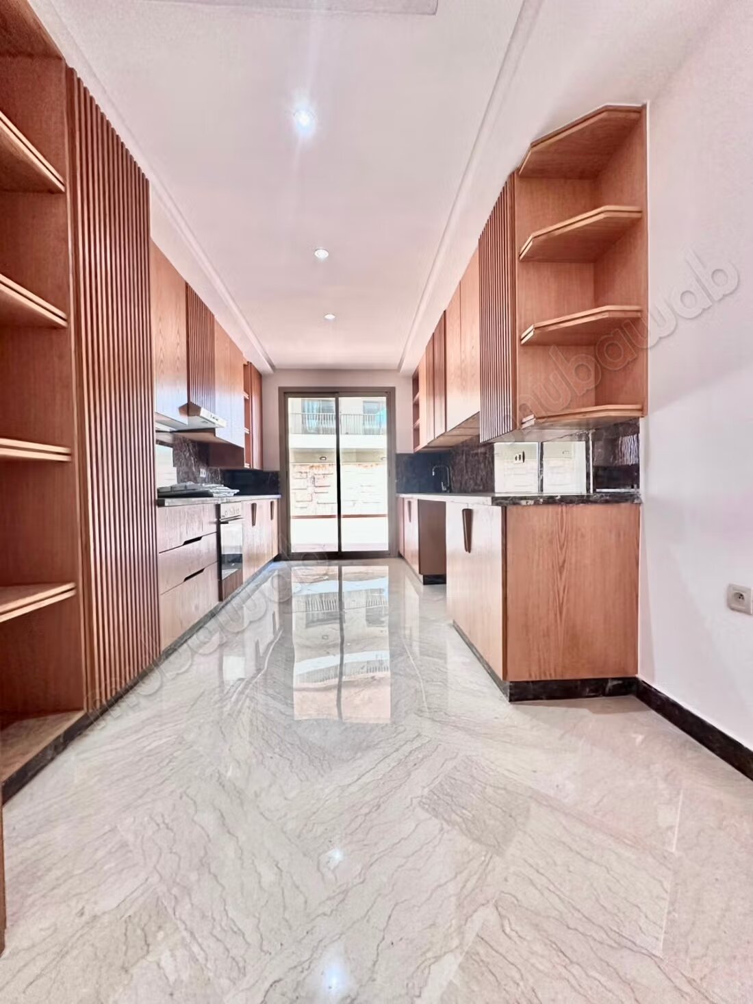 Appartement 230 m² à louer à Casablanca Finance City — Photo 3