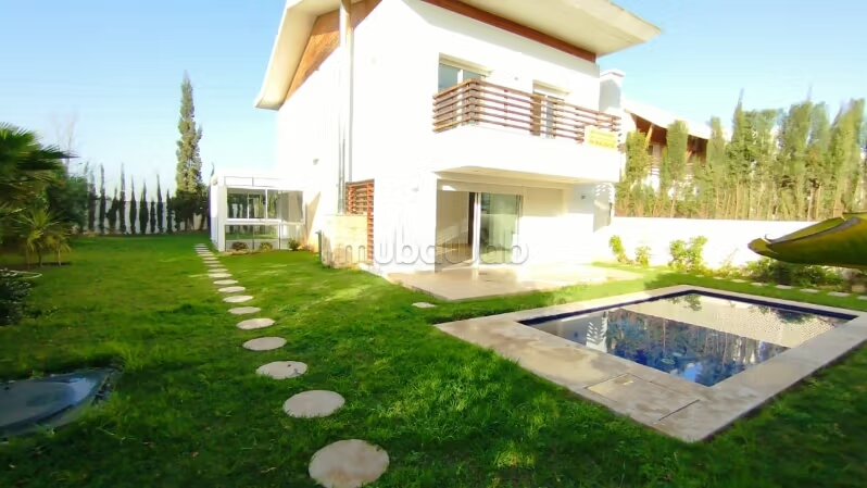 Villa 4 chambres à louer à Casablanca — Photo 5