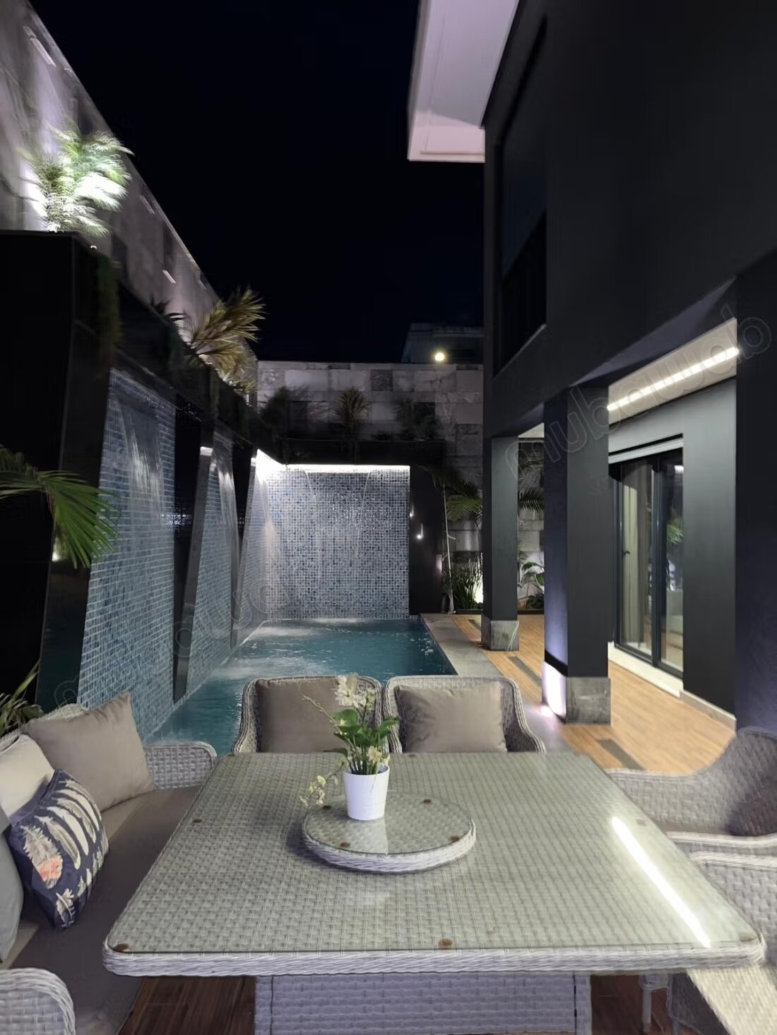 Villa 530 m² à louer à El Mansouria à El Mansouria