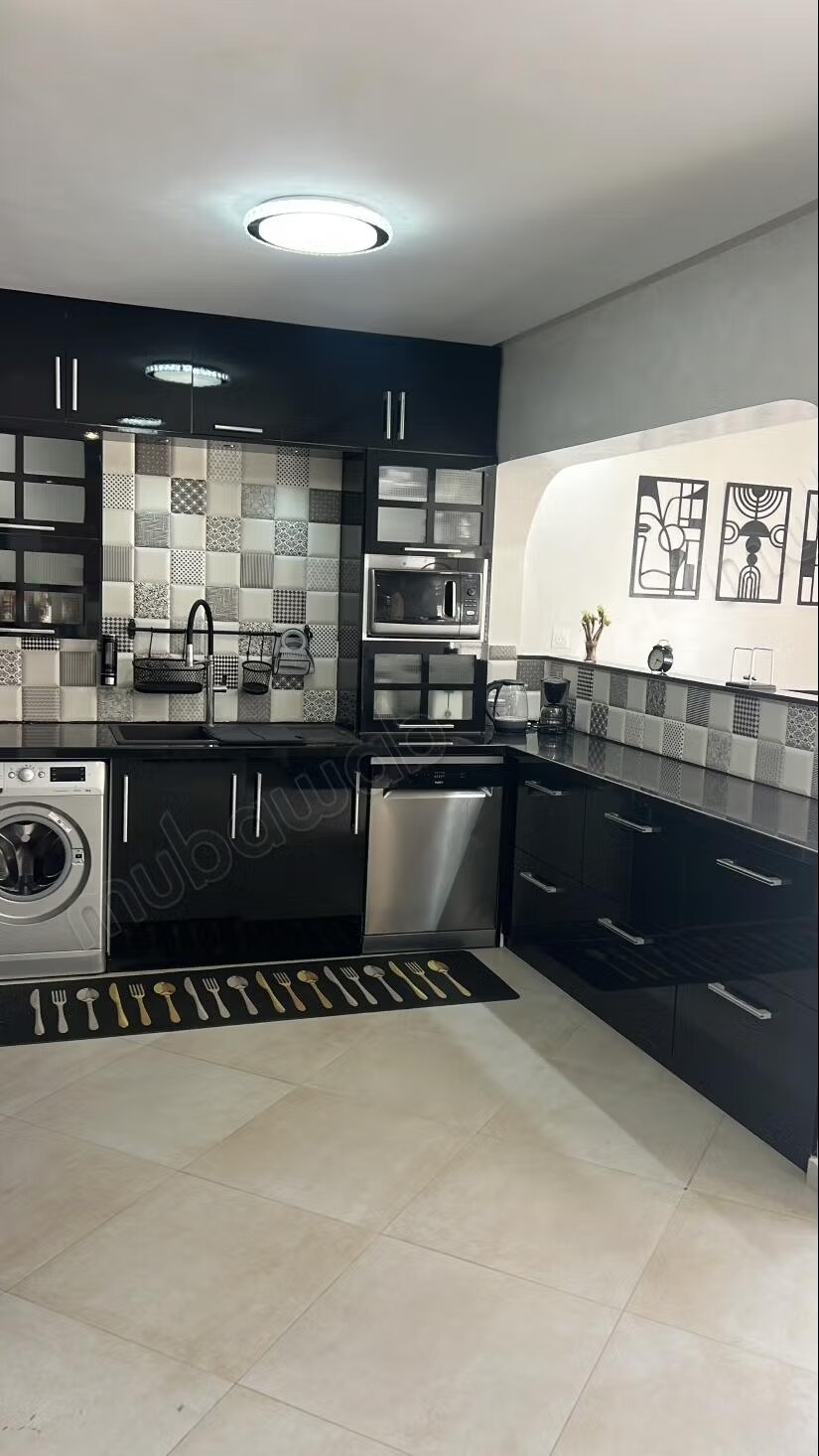فيلا 330 متر مربع للإيجار في الرباط — Photo 14
