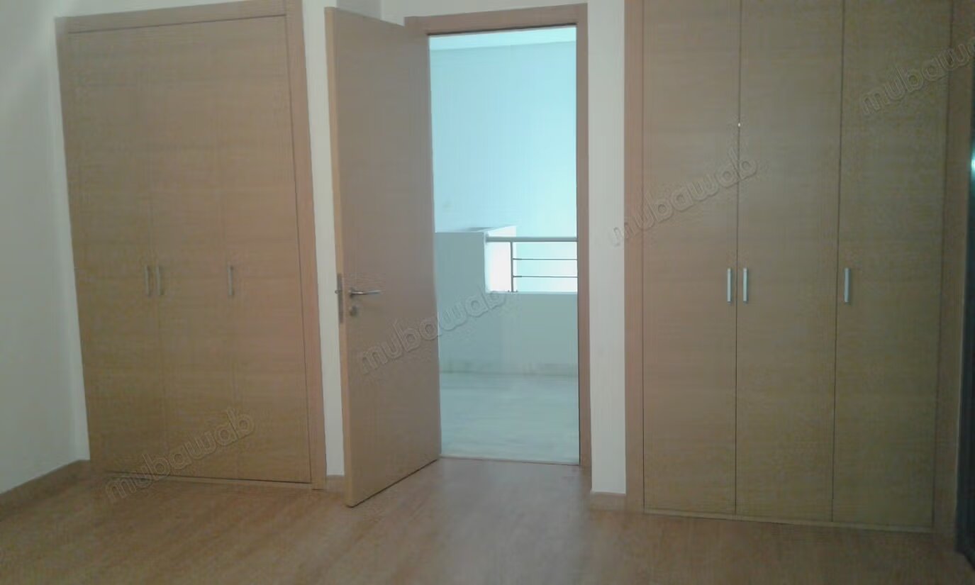 Villa 350 m² à louer à Casablanca — Photo 2