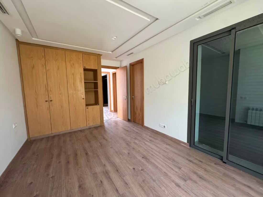 Villa 1280 m² for rent in Rabat – Souissi — Photo 11