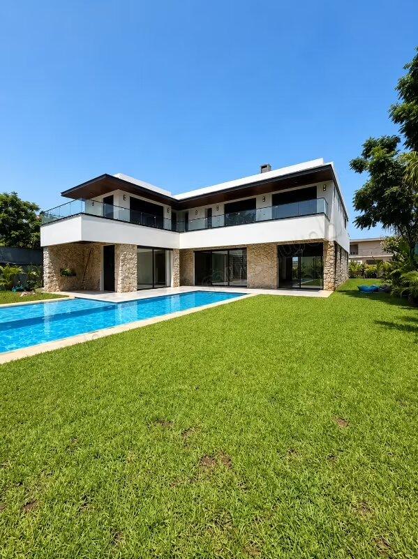 Villa 1280 m² for rent in Rabat – Souissi — Photo 16