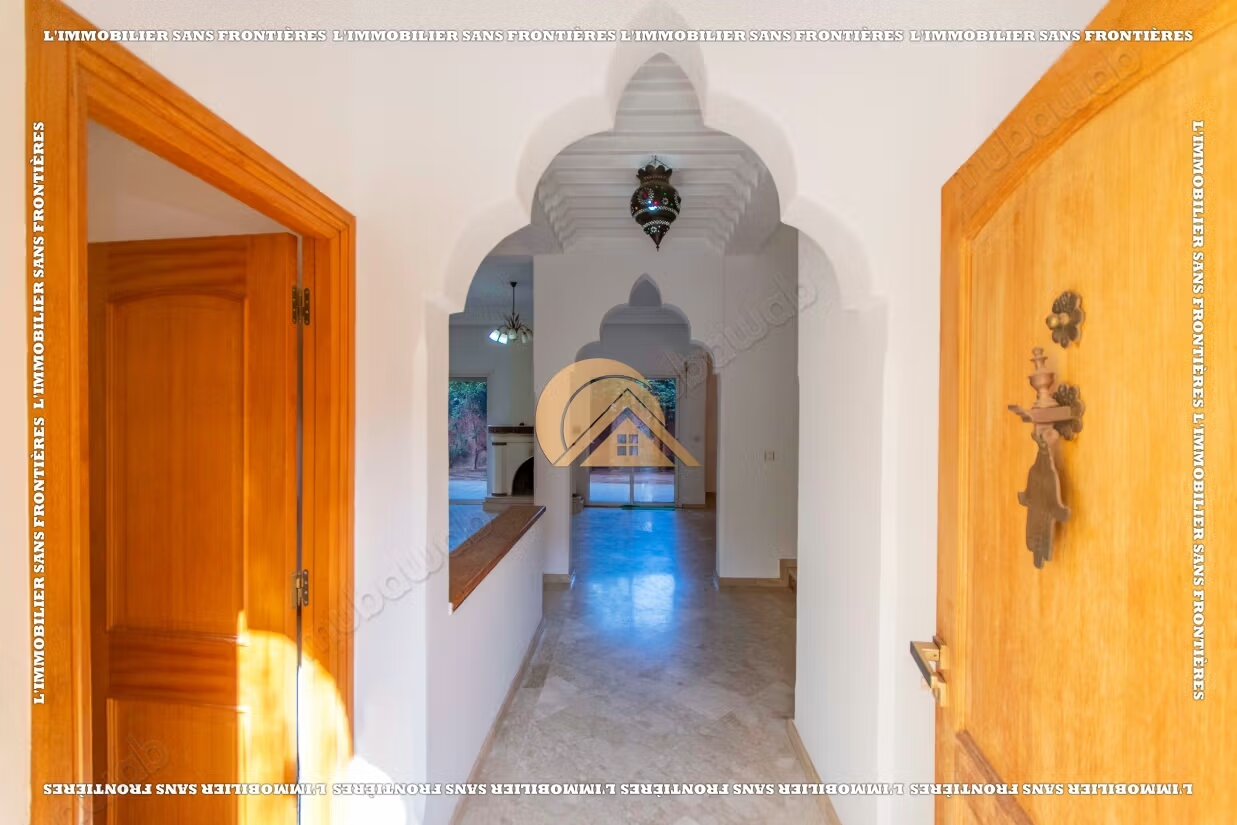 Villa 240 m² à louer à Marrakech — Photo 3