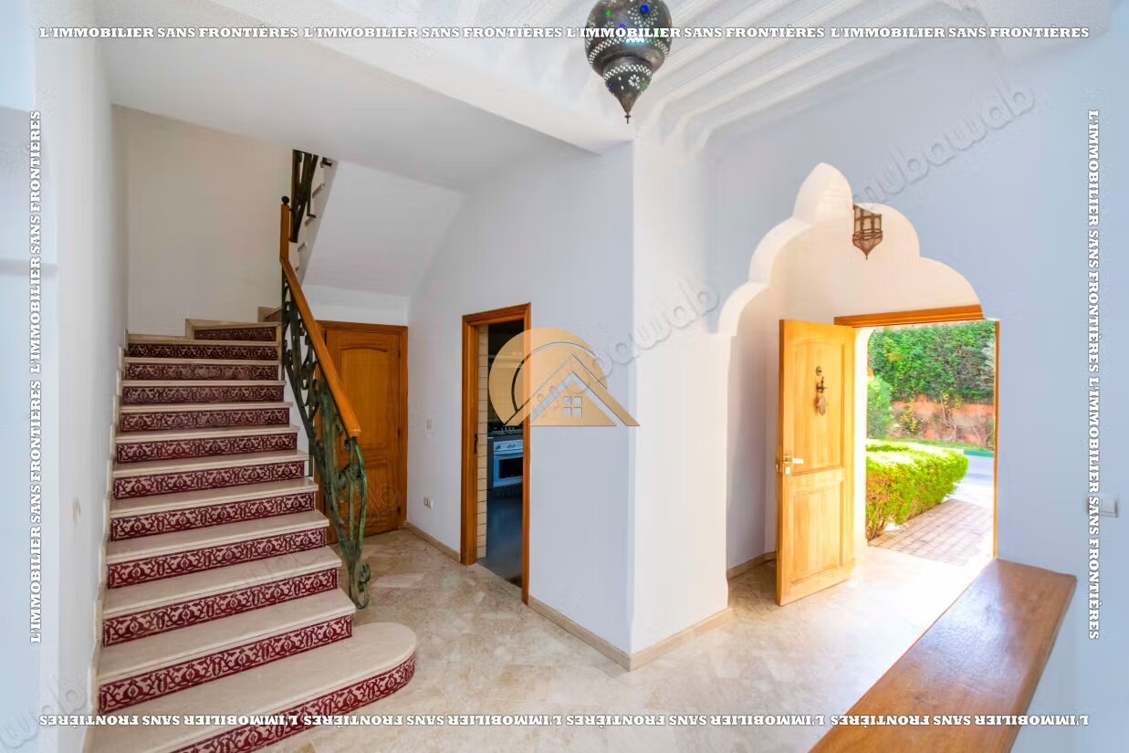 Villa 240 m² à louer à Marrakech — Photo 11