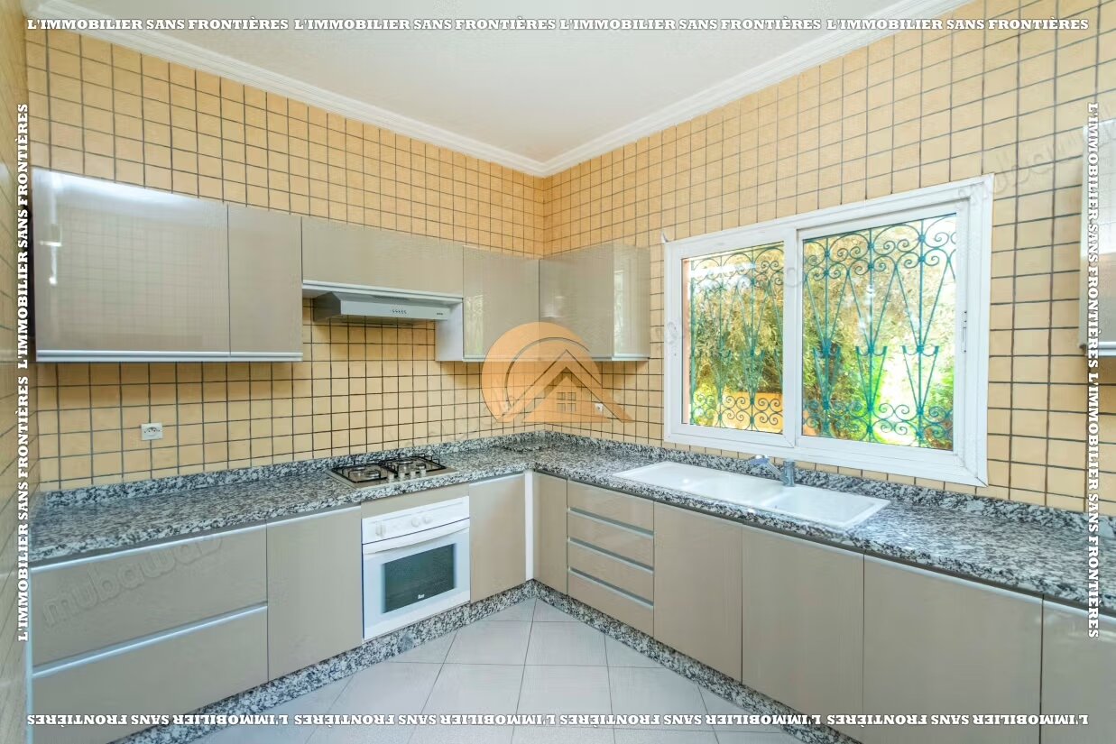 Villa 240 m² à louer à Marrakech — Photo 14