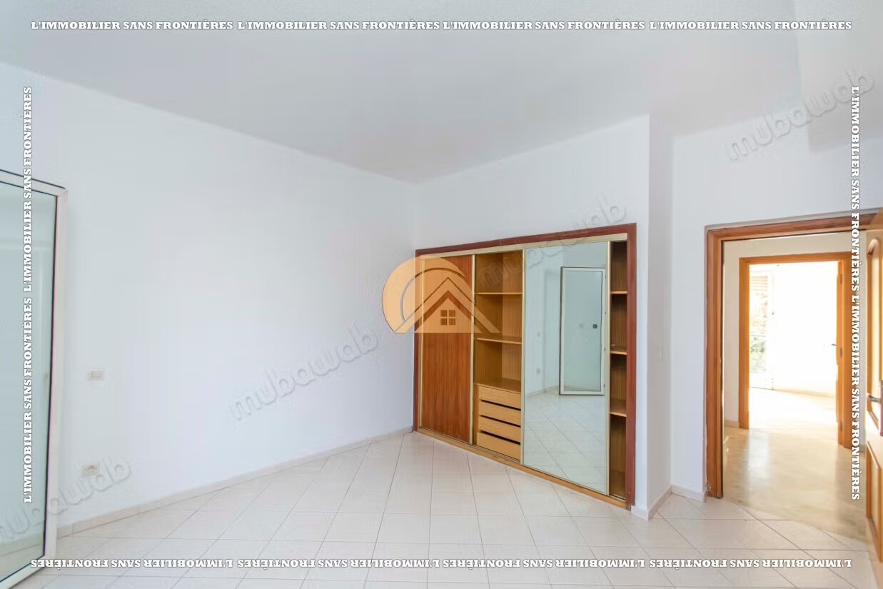 Villa 240 m² à louer à Marrakech — Photo 18