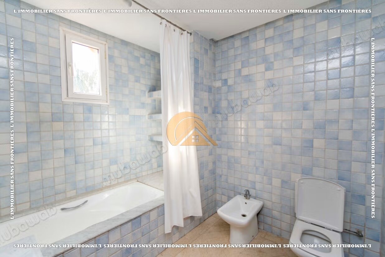 Villa 240 m² à louer à Marrakech — Photo 27