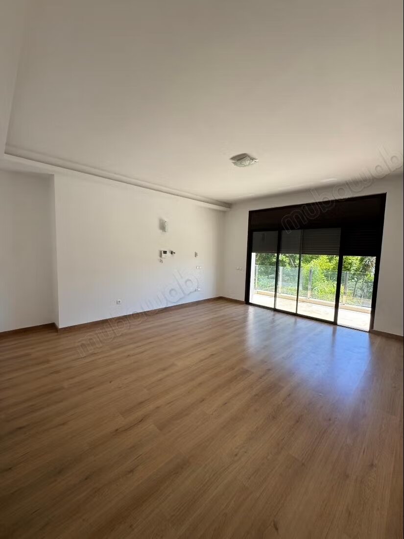 Villa 1800 m² à louer à Rabat – Souissi — Photo 5
