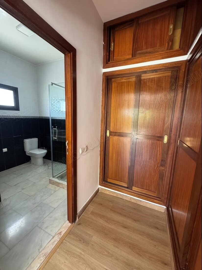 Villa 1800 m² à louer à Rabat – Souissi — Photo 8