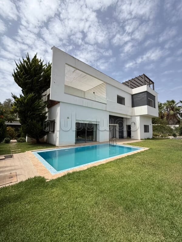 Villa 1800 m² à louer à Rabat – Souissi — Photo 14