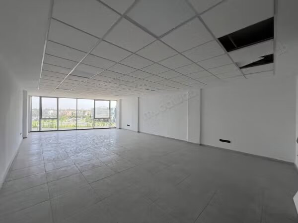 Office 64 m² for rent in Casablanca — Photo 10